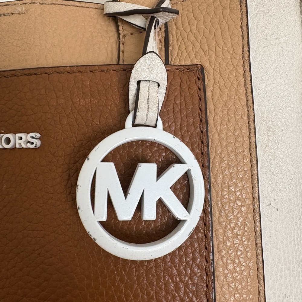 Michael Kors Tricolor Leather Gemma Small Tote Bag - Picture 5 of 16